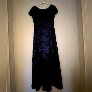 Evening gown Alex Evening size 6 Navy Blue.